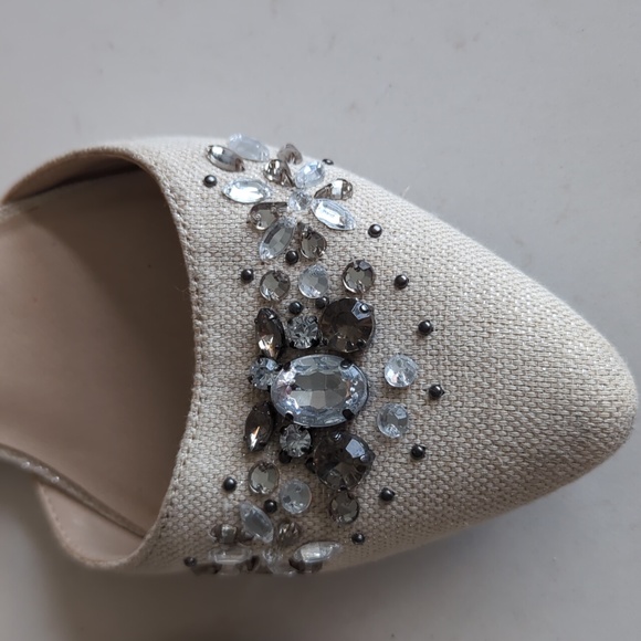 Simply Vera Svanita Natural pointed jeweled canvas flats - Picture 2 of 9